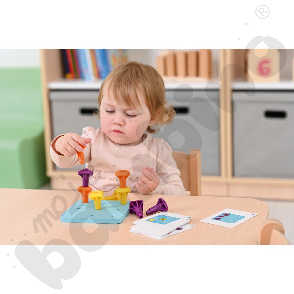 Mata z kołeczkami dla malucha