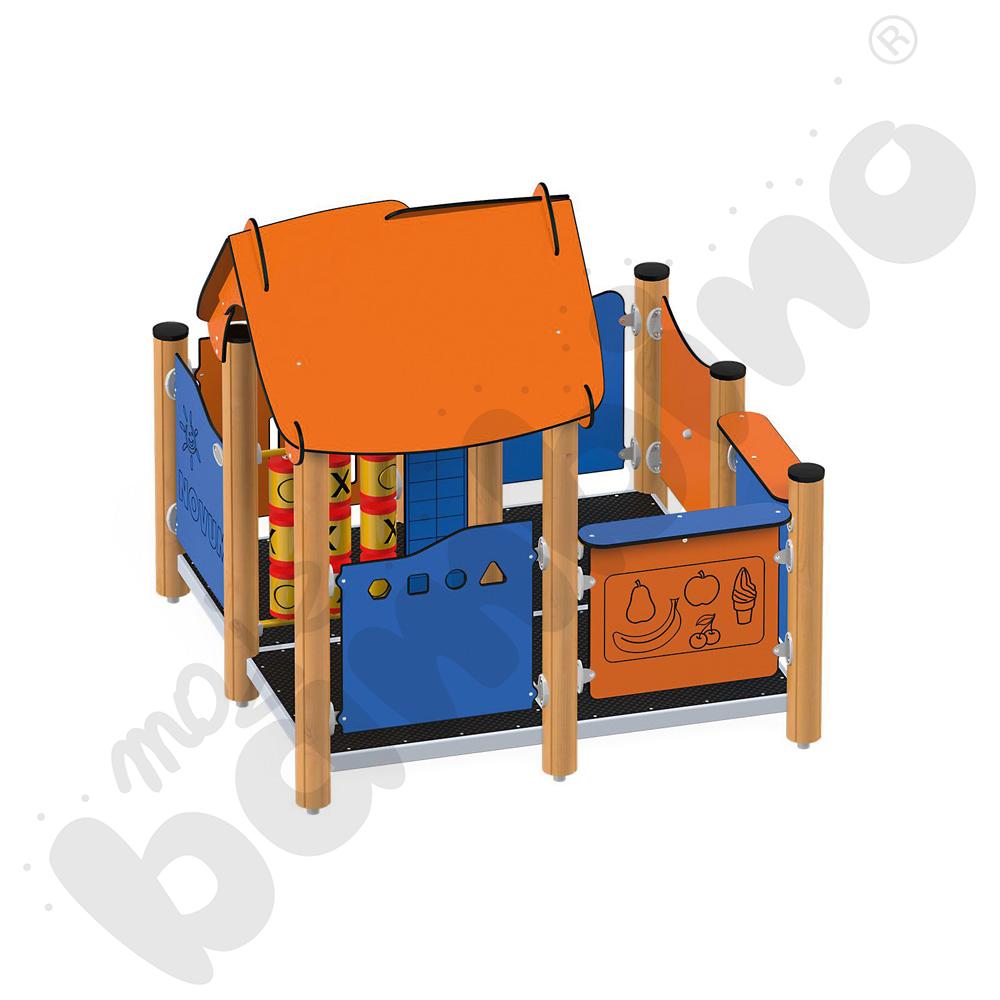 Orbis - chatka Jasia, drewniane słupy