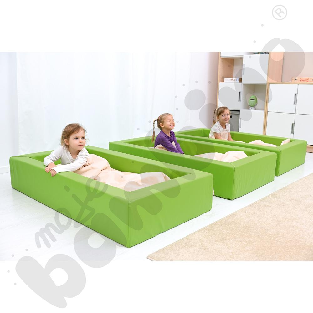 Jasnozielone łóżeczko piankowe z materacem