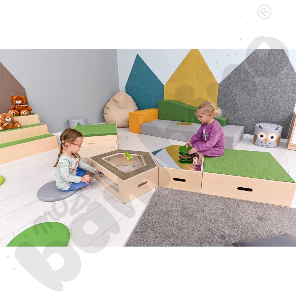 Podest pięciokąt z okienkiem, wys. 20 cm - jasnobrązowy