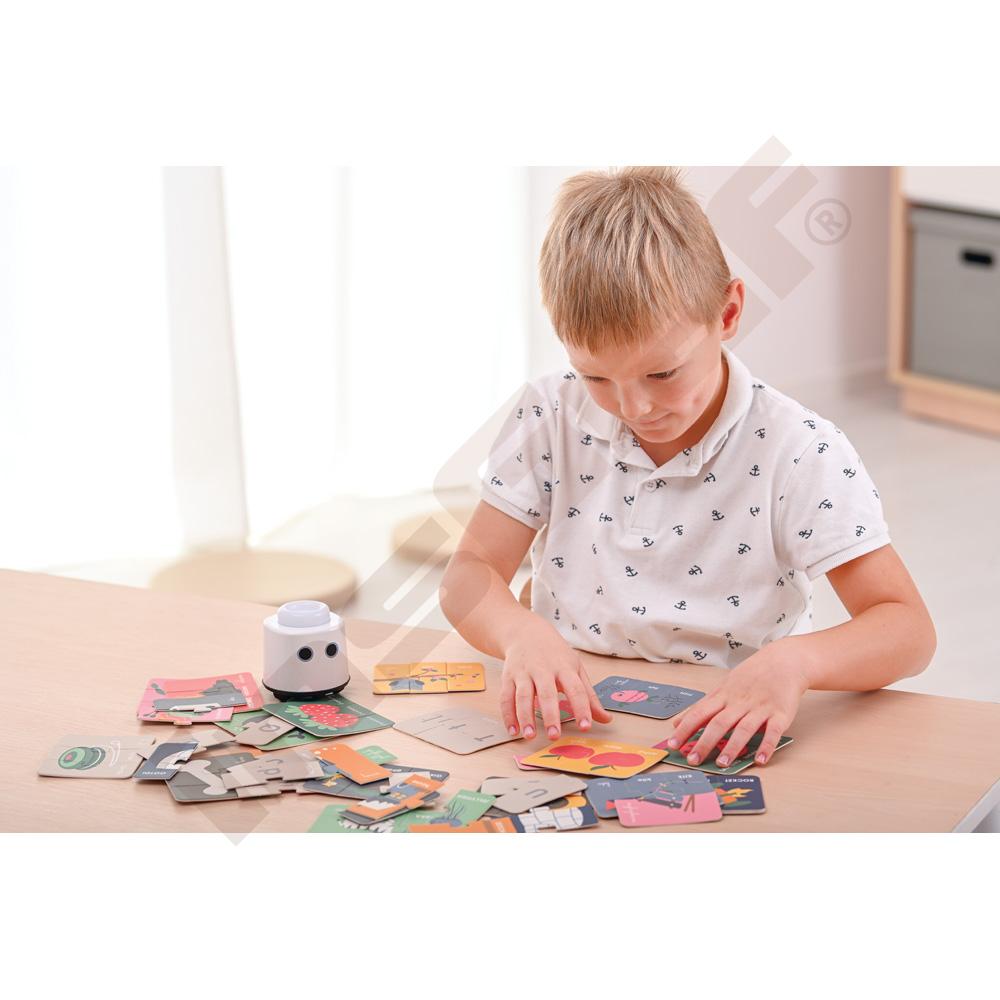 LOGI miniBot - abecední puzzle - anglickojazyčná verze