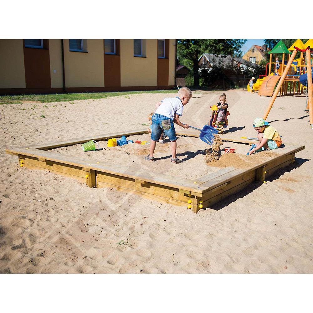 Pieskovisko z drevených dosiek  3 x 3 m
