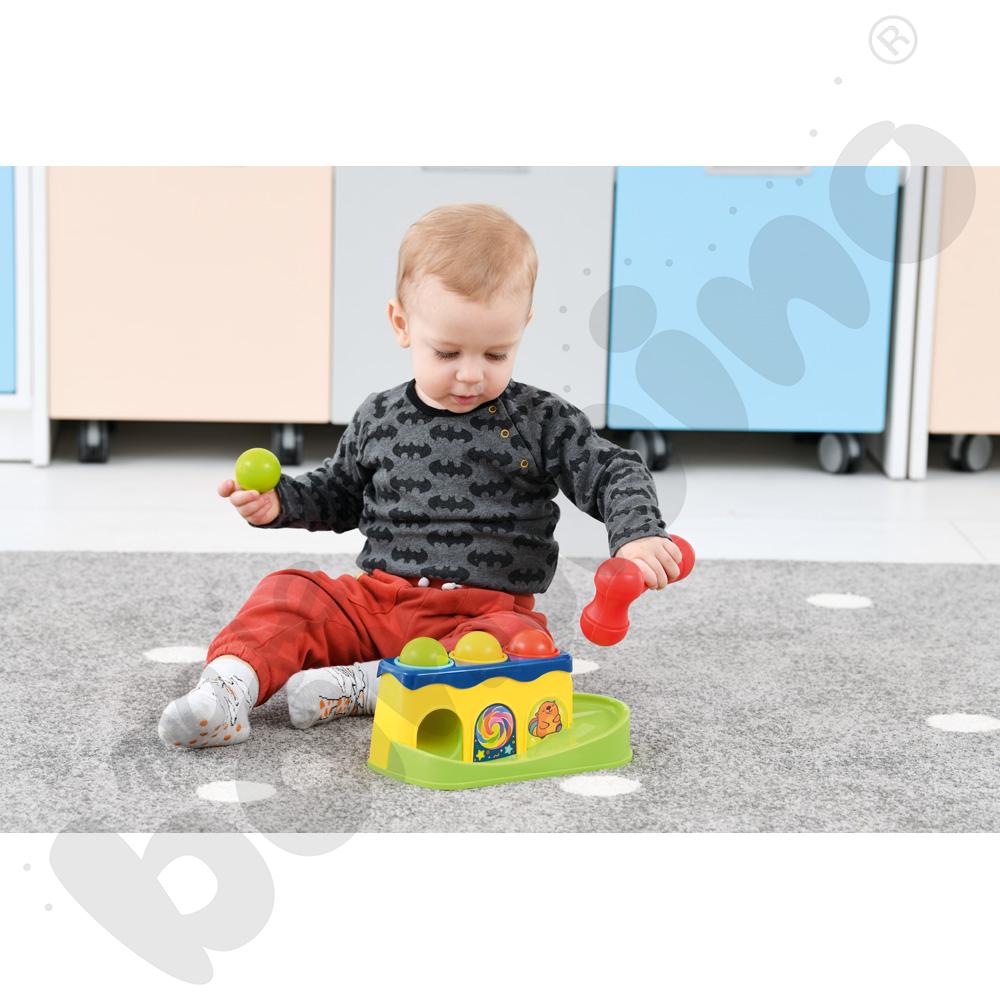 Przebijanka - uderz młotkiem