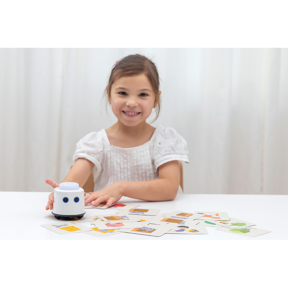 LOGI miniBot - hovoriaci robot, verzia 2