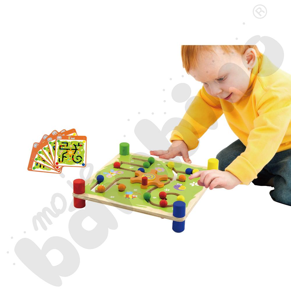 Trop i śledż - gra manipulacyjna