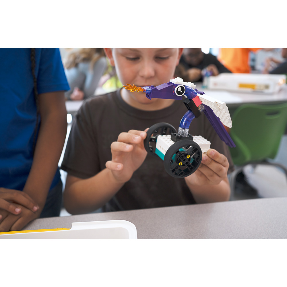 LEGO® Education Informatika a AI 8+