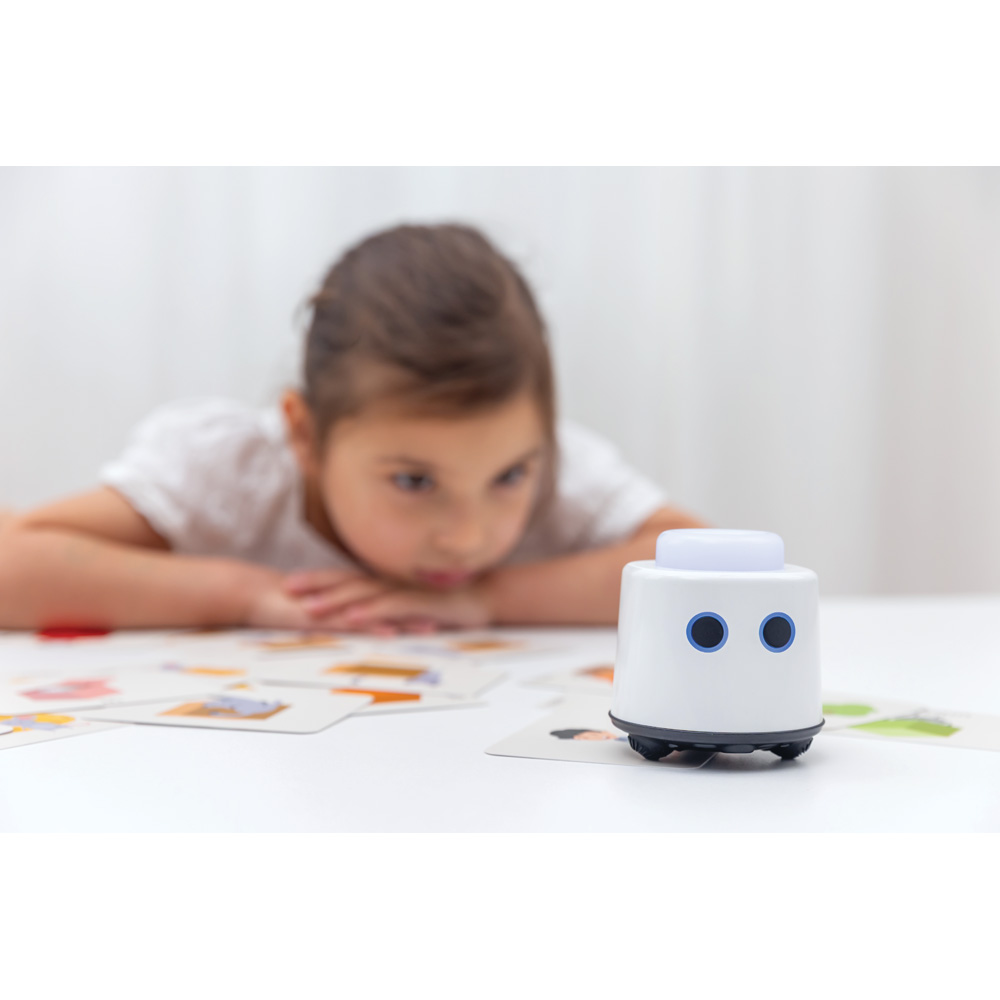 LOGI miniBot - hovoriaci robot, verzia 2