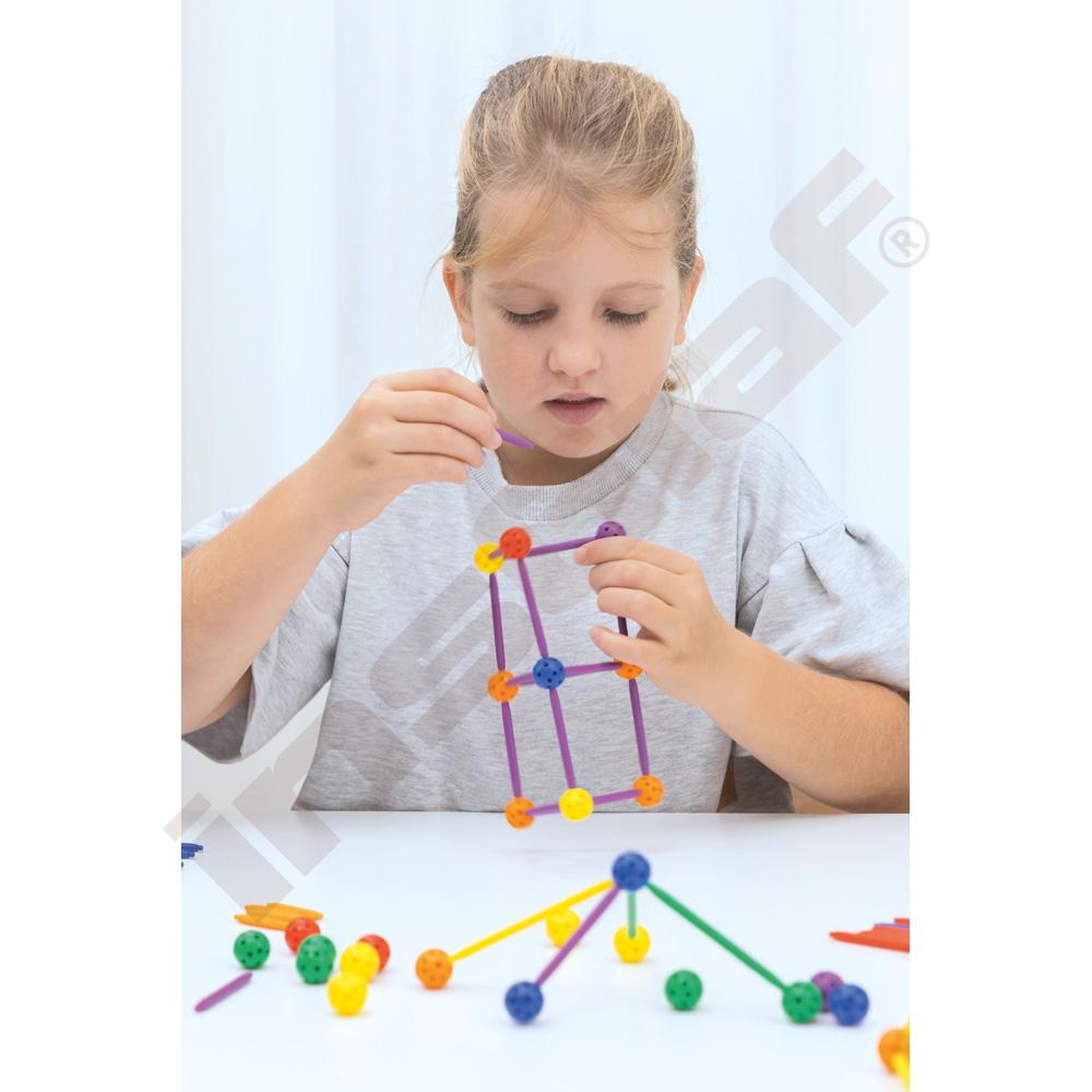 Balónky a klacíky ke geometrickým tělesům