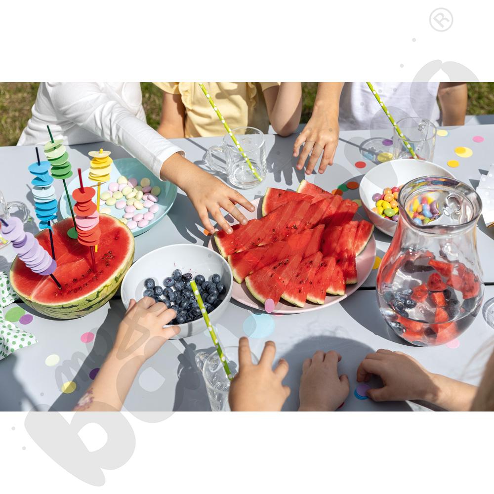 Kropkowe dekoracje piknikowe