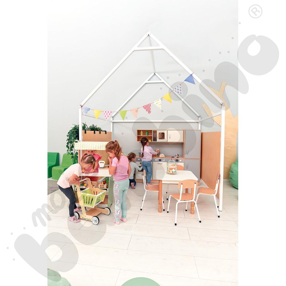 Stragan z artykułami spożywczymi