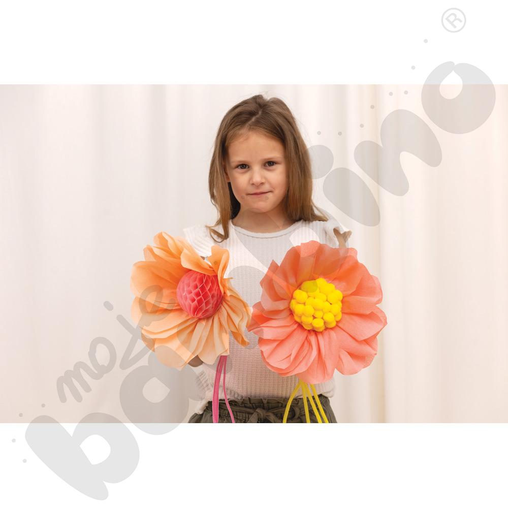 Pastelowy papier przestrzenny