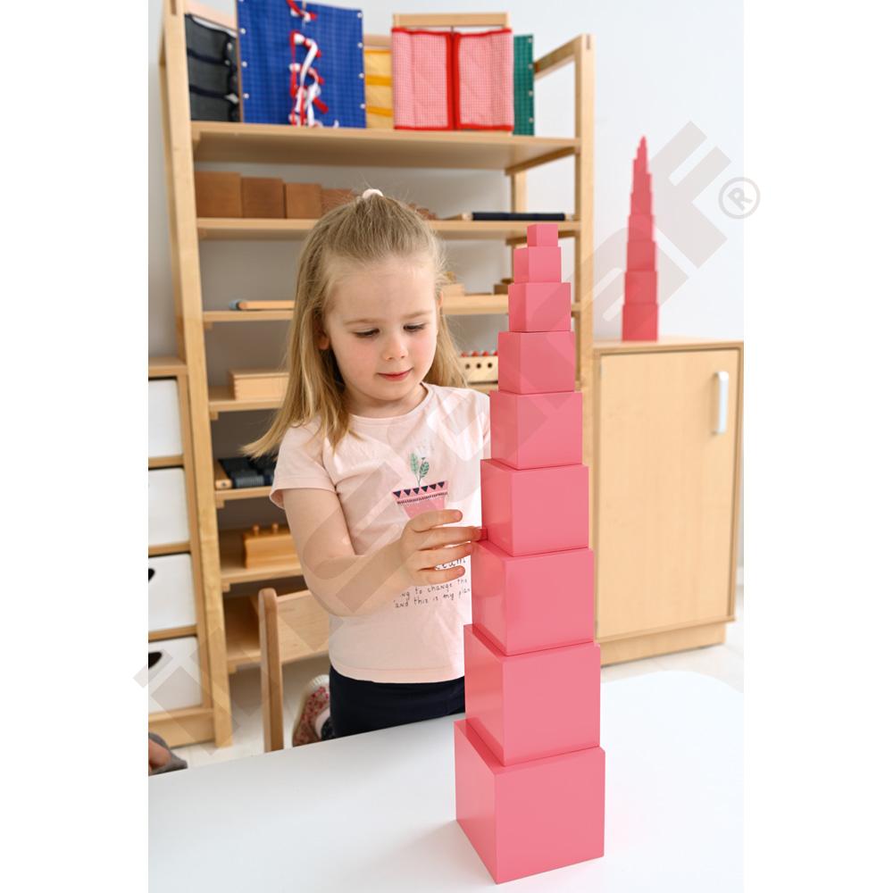 Montessori růžová věž