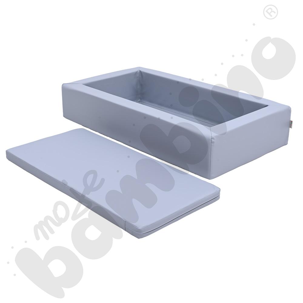 Szare łóżeczko piankowe z materacem