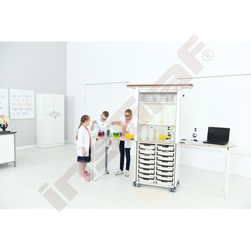 Laboratoř Grande XXL s bílými zásobníky