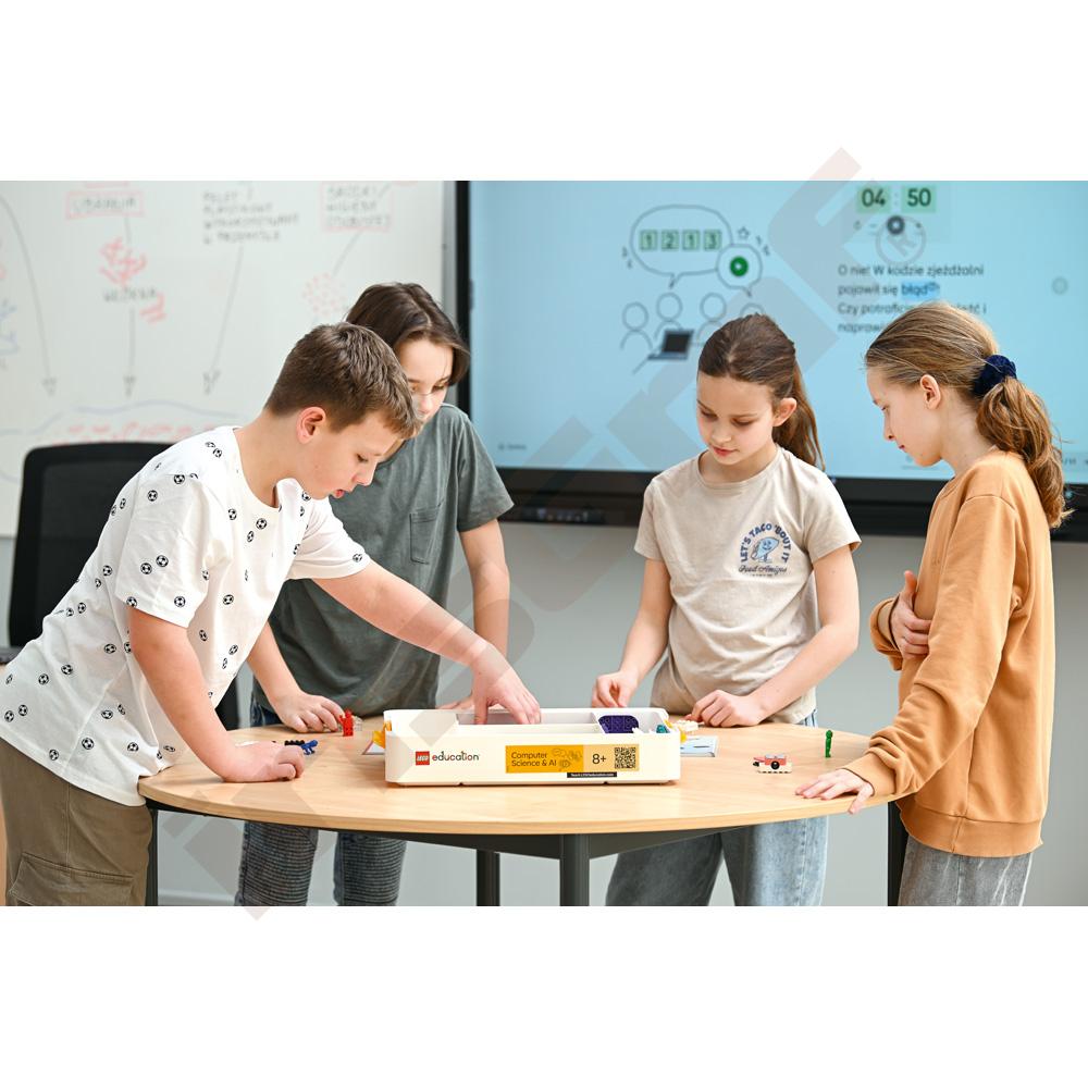 LEGO® Education Informatika a AI 8+