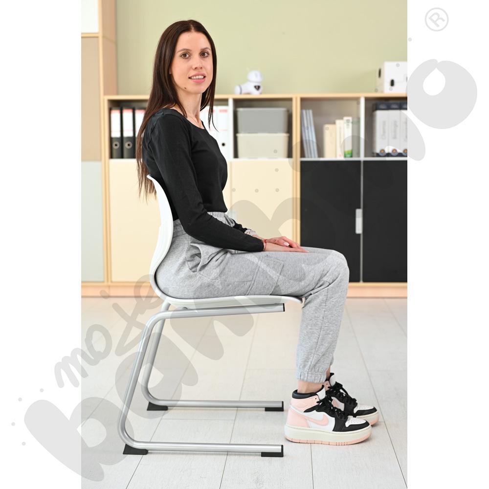 Krzesło Kapi zawieszane rozm. 6 białe