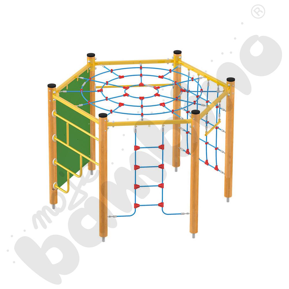 Sześciokąt Pajęczyna, drewniane słupy