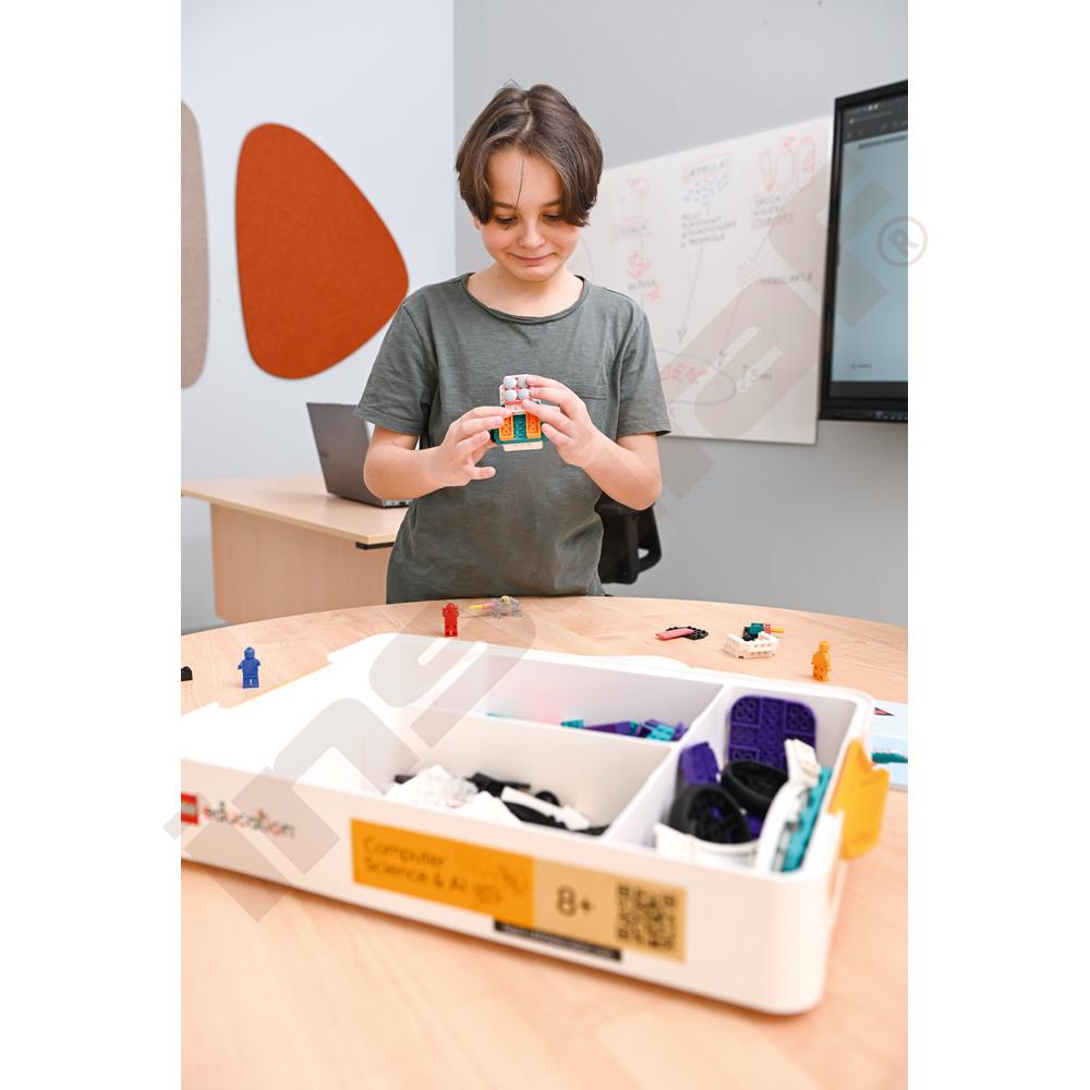 LEGO® Education Informatika a AI 8+