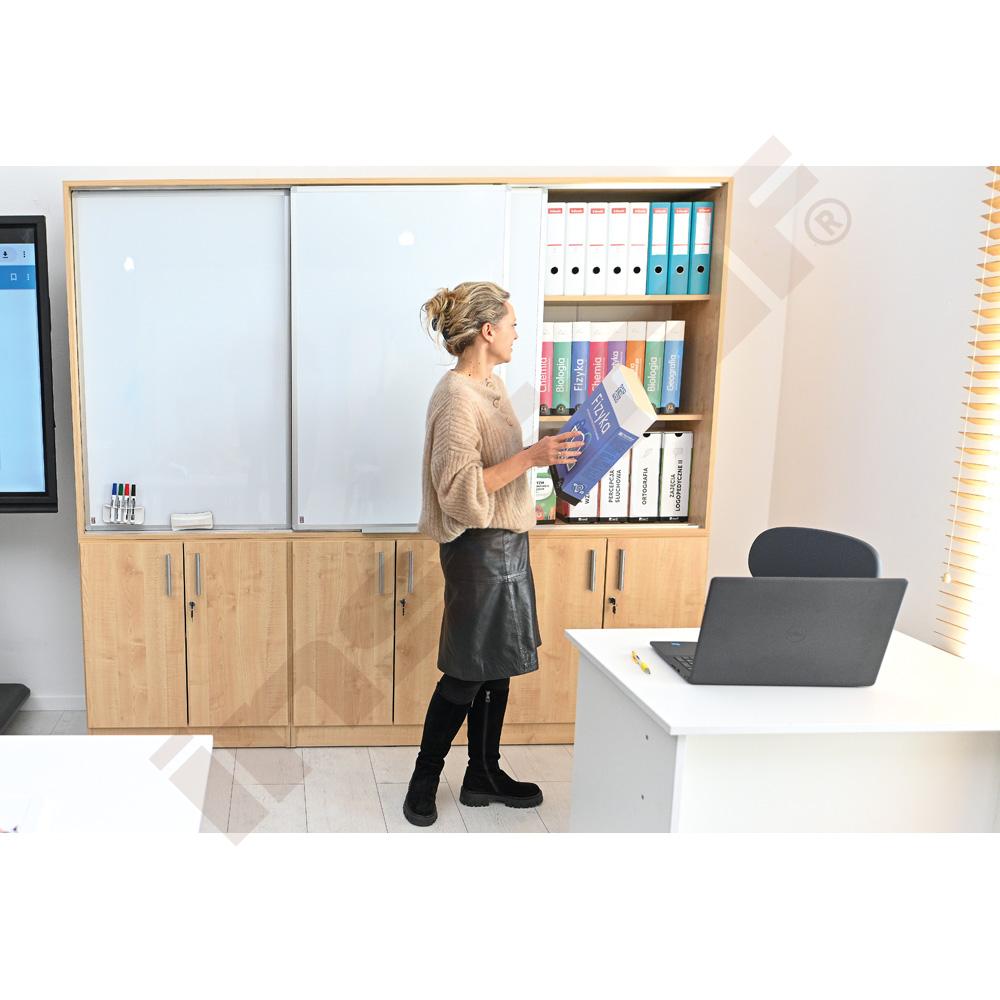Sestava Expo s tabulemi - 3 moduly, javor 375, se soklem