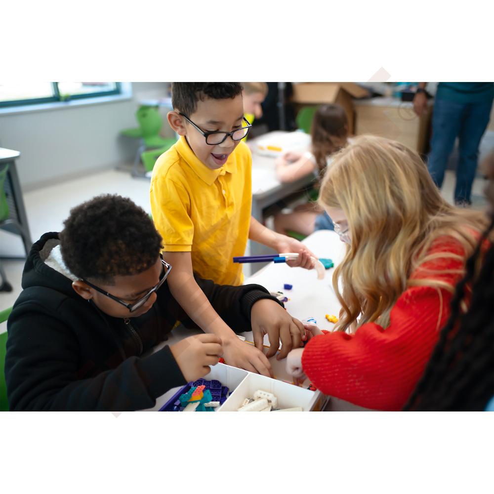 LEGO® Education Informatik- & KI-Set 8+