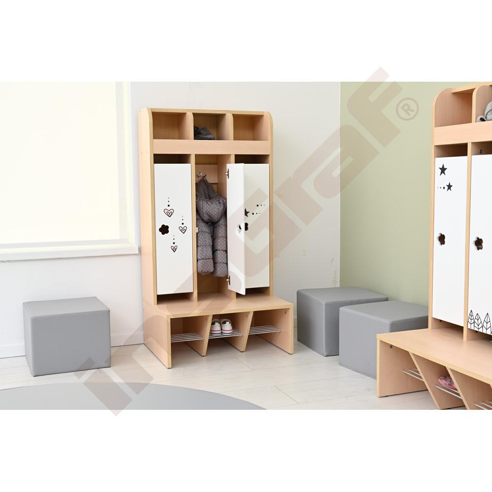 Dvířka s pohádkovým dekorem, pro doplnění 3 modulové šatny P. 