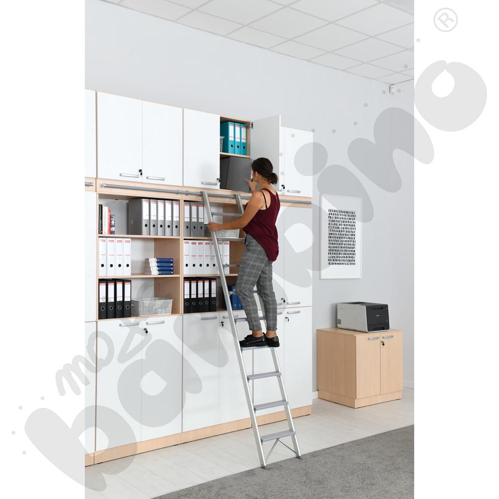 Grande - Wysoki regał z modułem do mocowania drabiny 27 - klonowo-biały