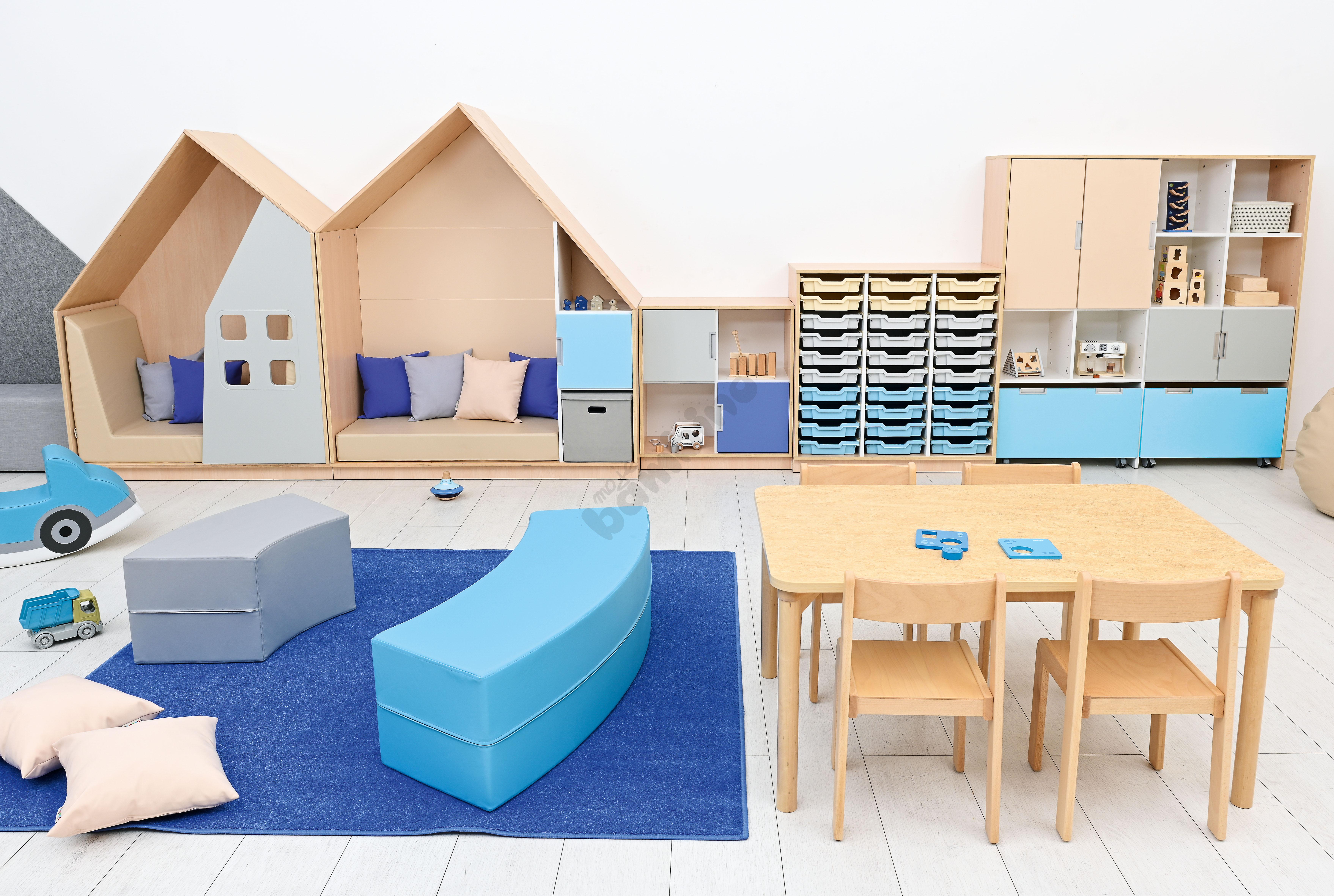 Sala przedszkolna Quadro w kolorystyce  beżowo-niebieskiej