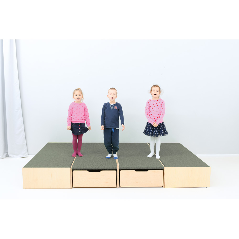 Pódium s úložným priestorom na boku , výška 30 cm - bledosivé