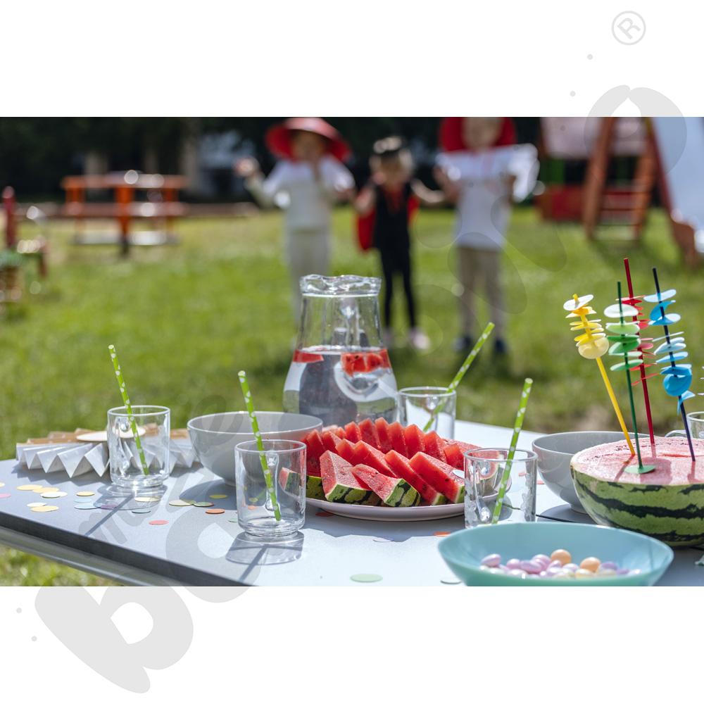 Kropkowe dekoracje piknikowe