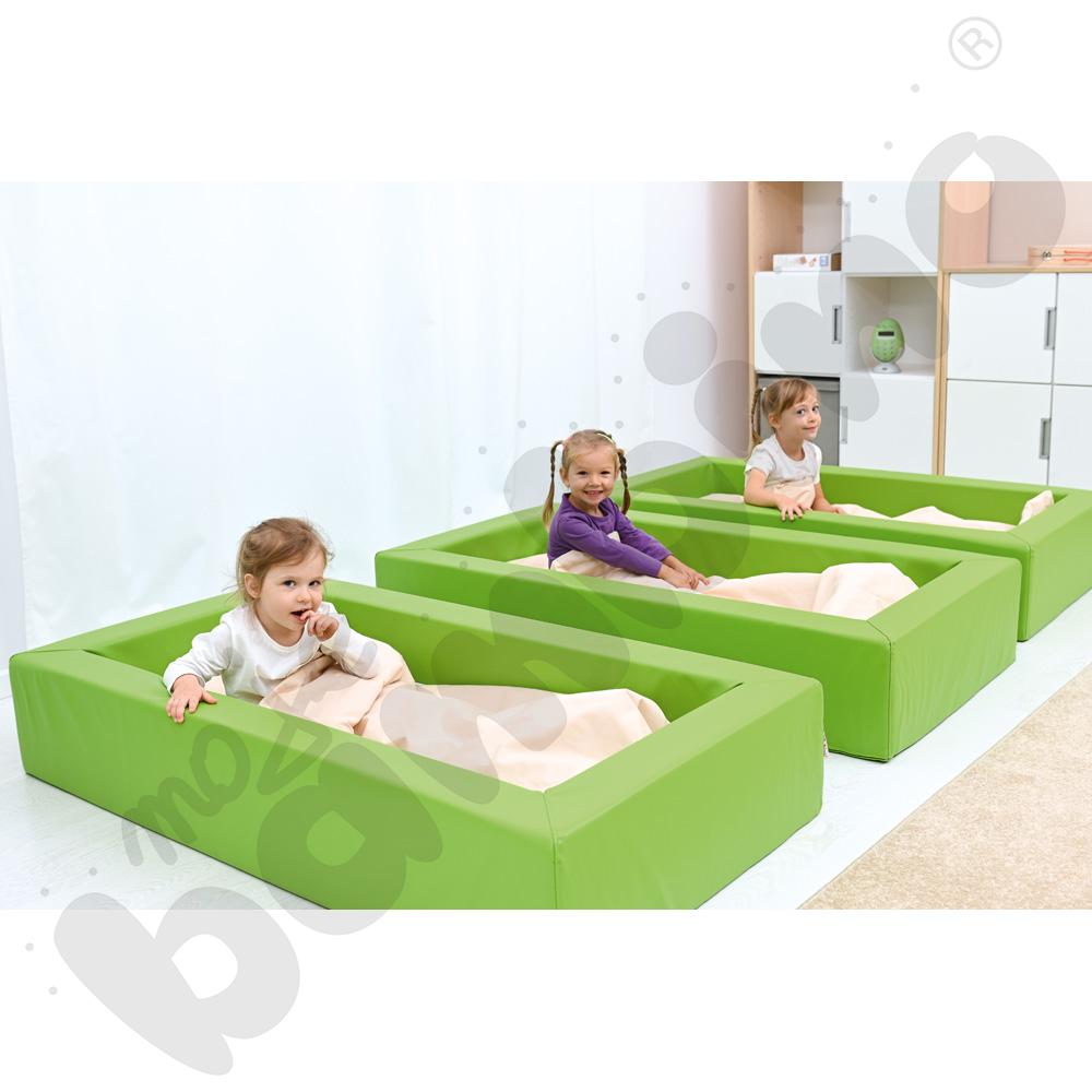 Jasnozielone łóżeczko piankowe z materacem