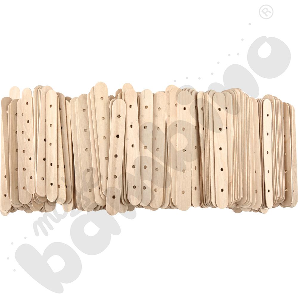 Patyczki drewniane z dziurkami