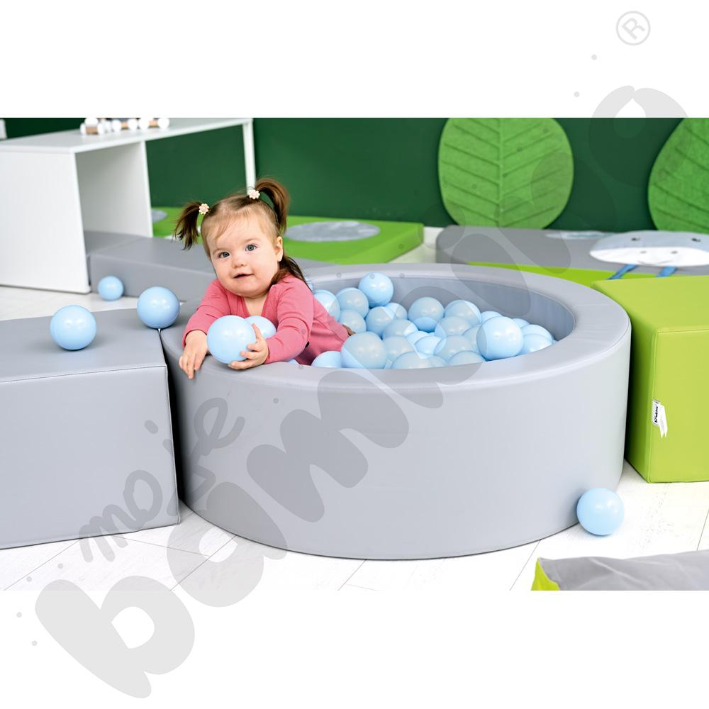 Zestaw pianek z okrągłym basenem