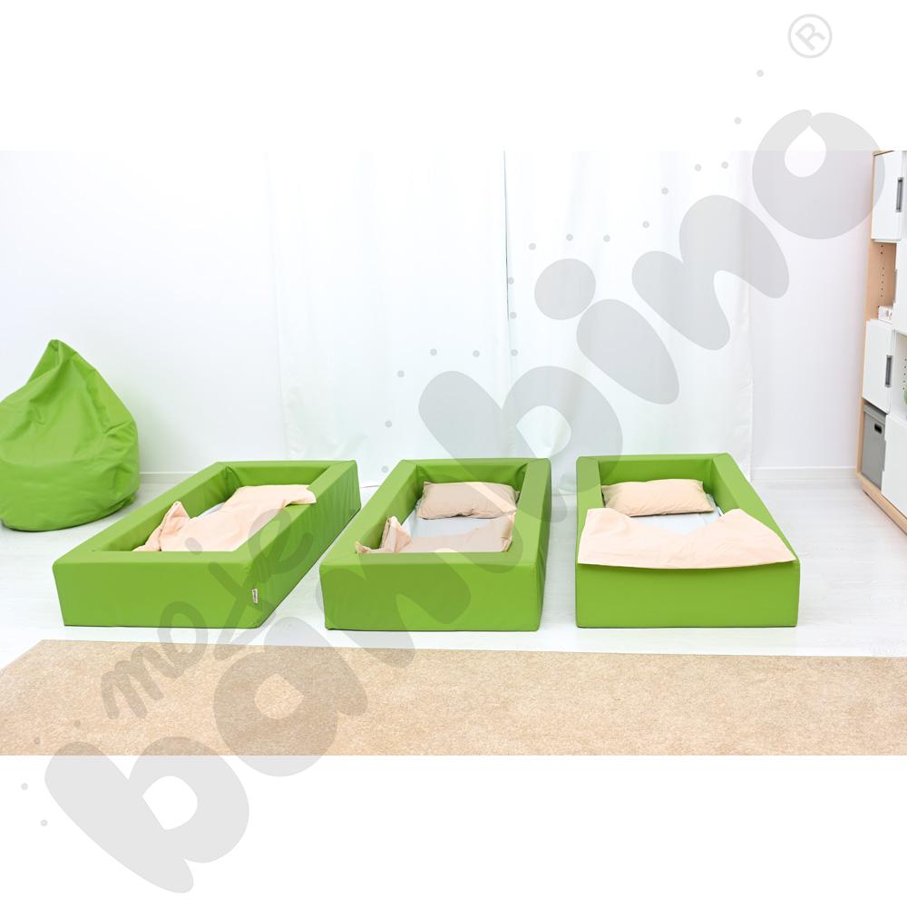 Jasnozielone łóżeczko piankowe z materacem