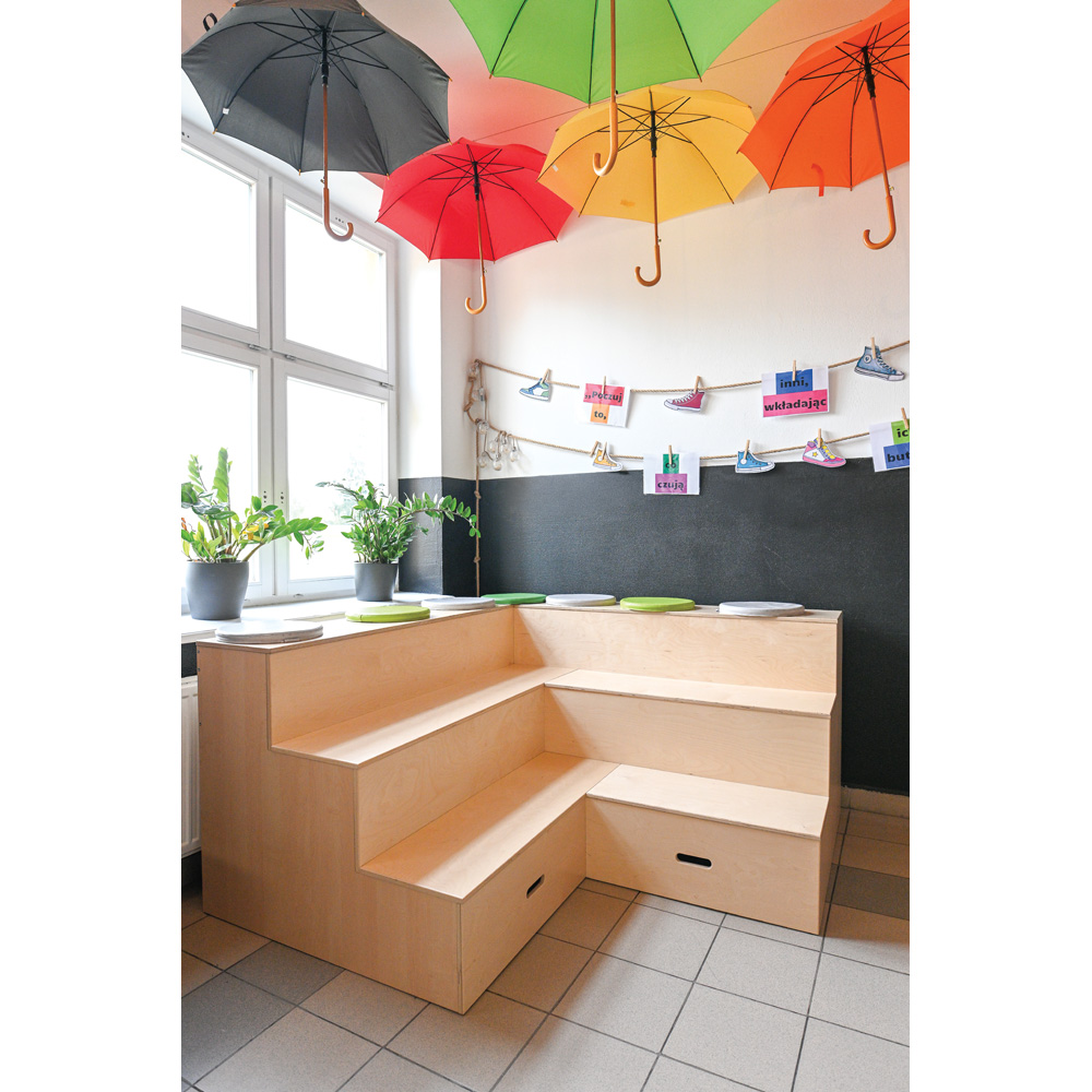 Pódium - rohové schody