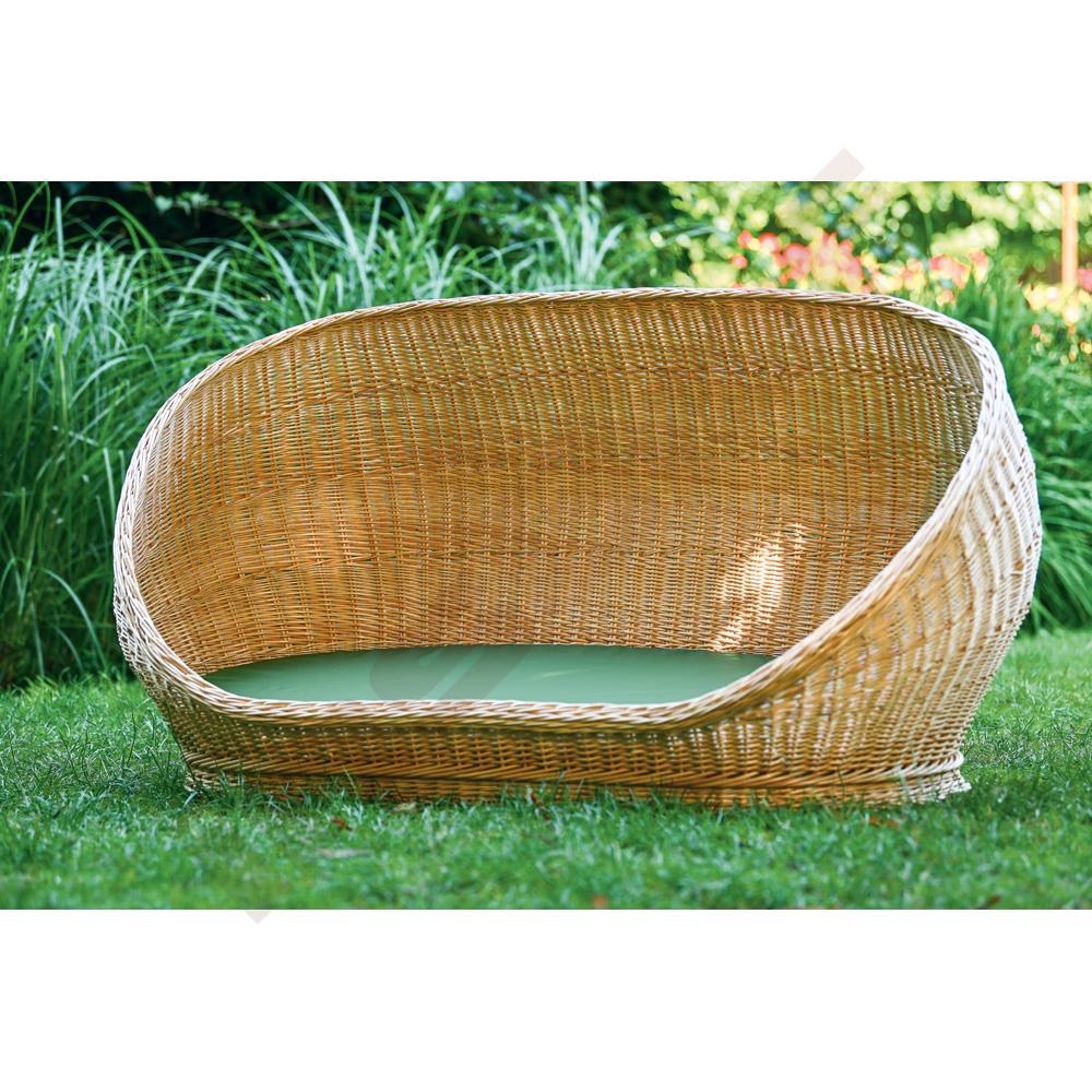 Cosy Rattansofa, mit Kissen