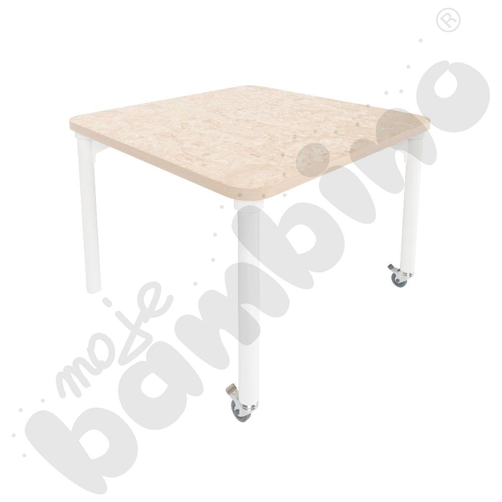 Stół Marcus 80 x 80 cm, rozm. 3, nogi drewniane białe z 2 kółkami, blat cichy beżowy, obrzeże ABS