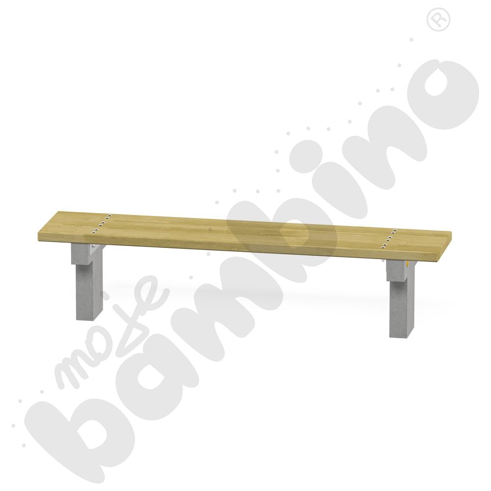 Ławka na podstawie betonowej