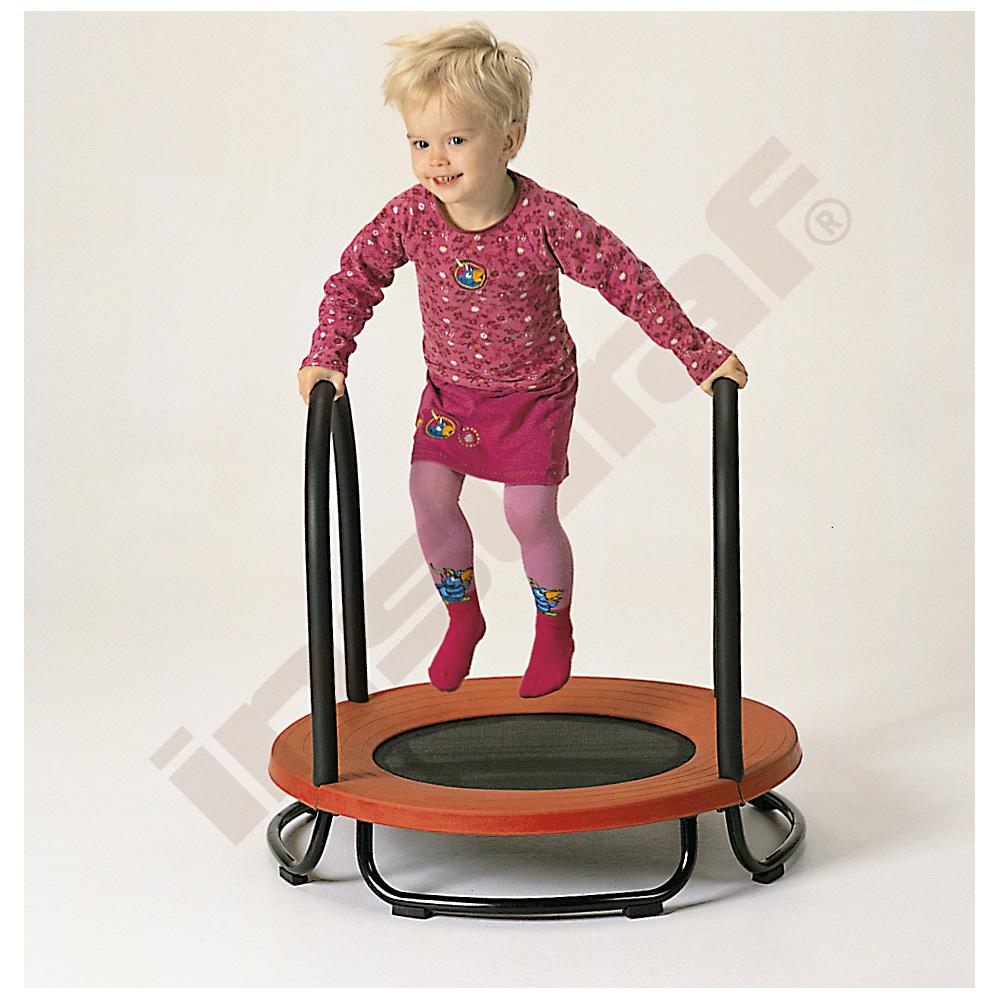 Trampolína s úchyty