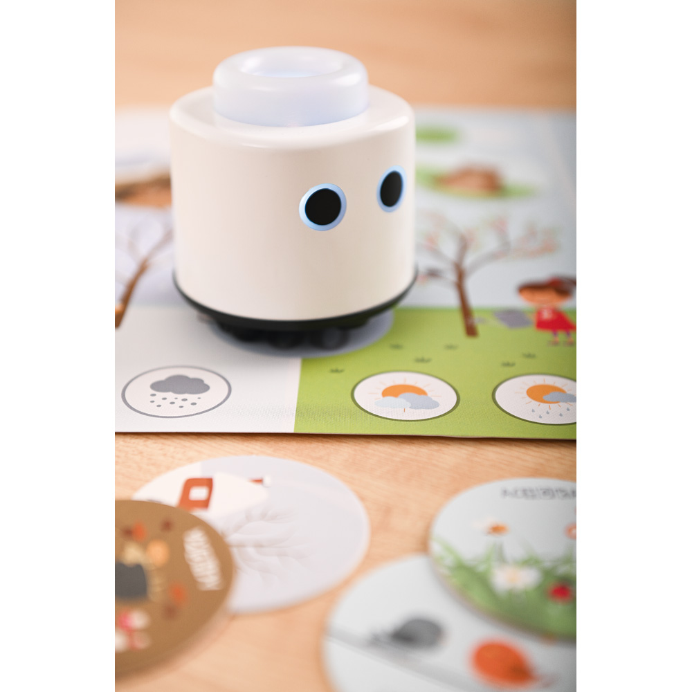 LOGI miniBot - 4 ročné obdobia