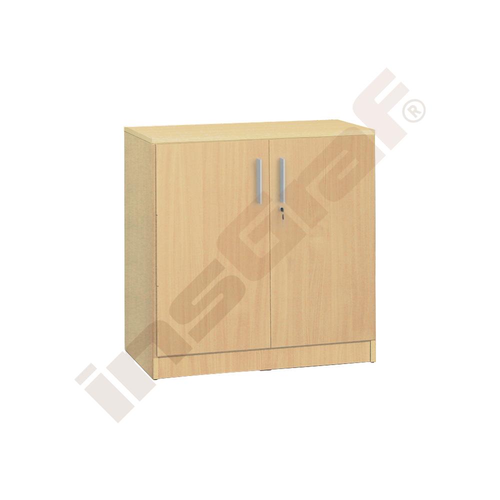 Nízka skrinka s dvierkami - javor, na sokli