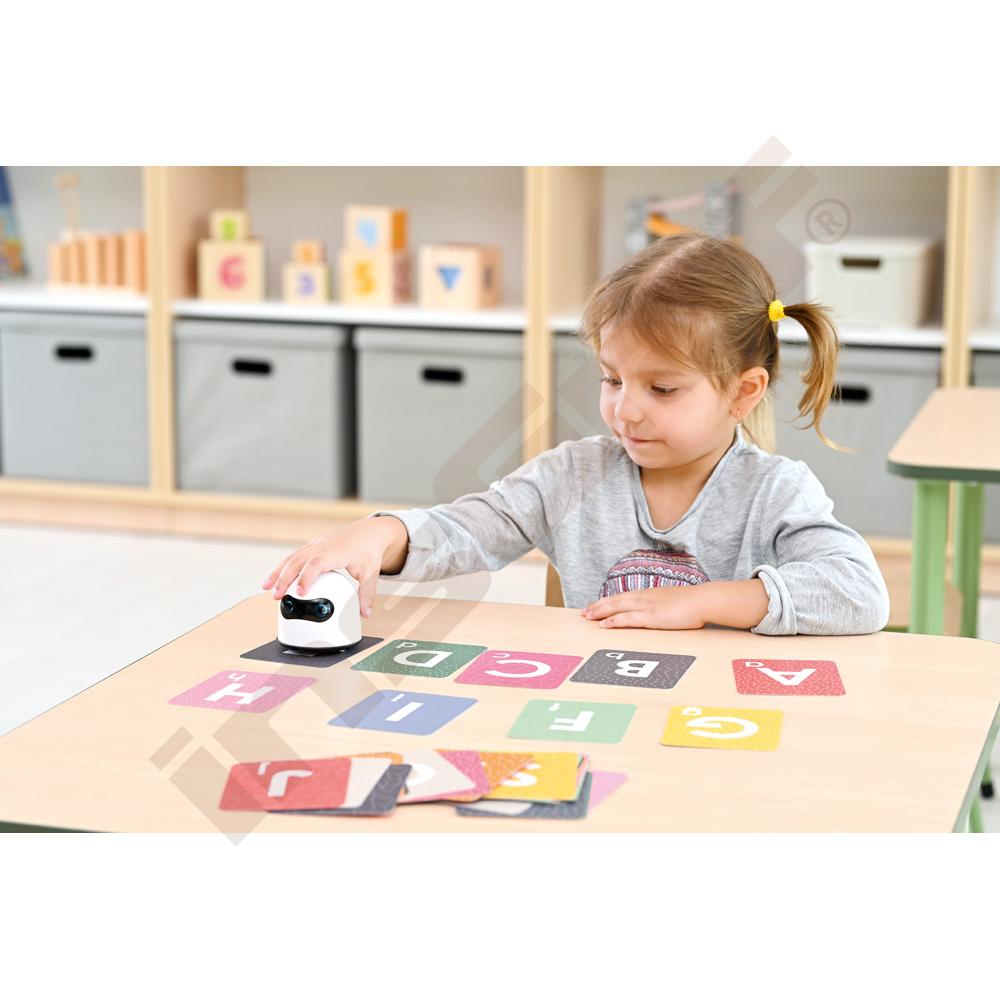 LOGI miniBot - mluvící robot, verze 1