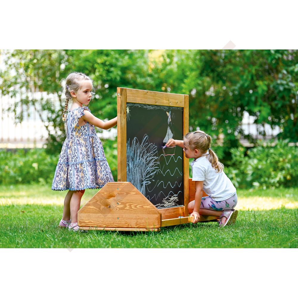Zahradní výtvarná tabule s kolečky – křídová