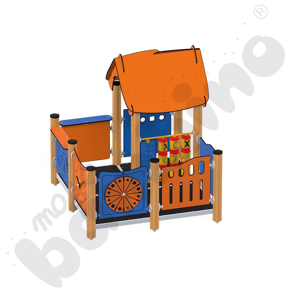 Orbis - chatka Jasia, drewniane słupy