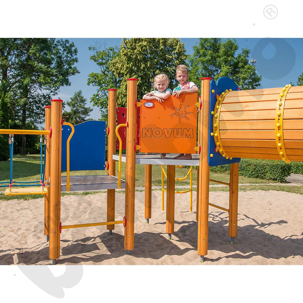 Orbis - platforma 9, drewniane słupy