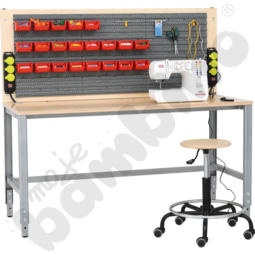 Taboret obrotowy z podnóżkiem