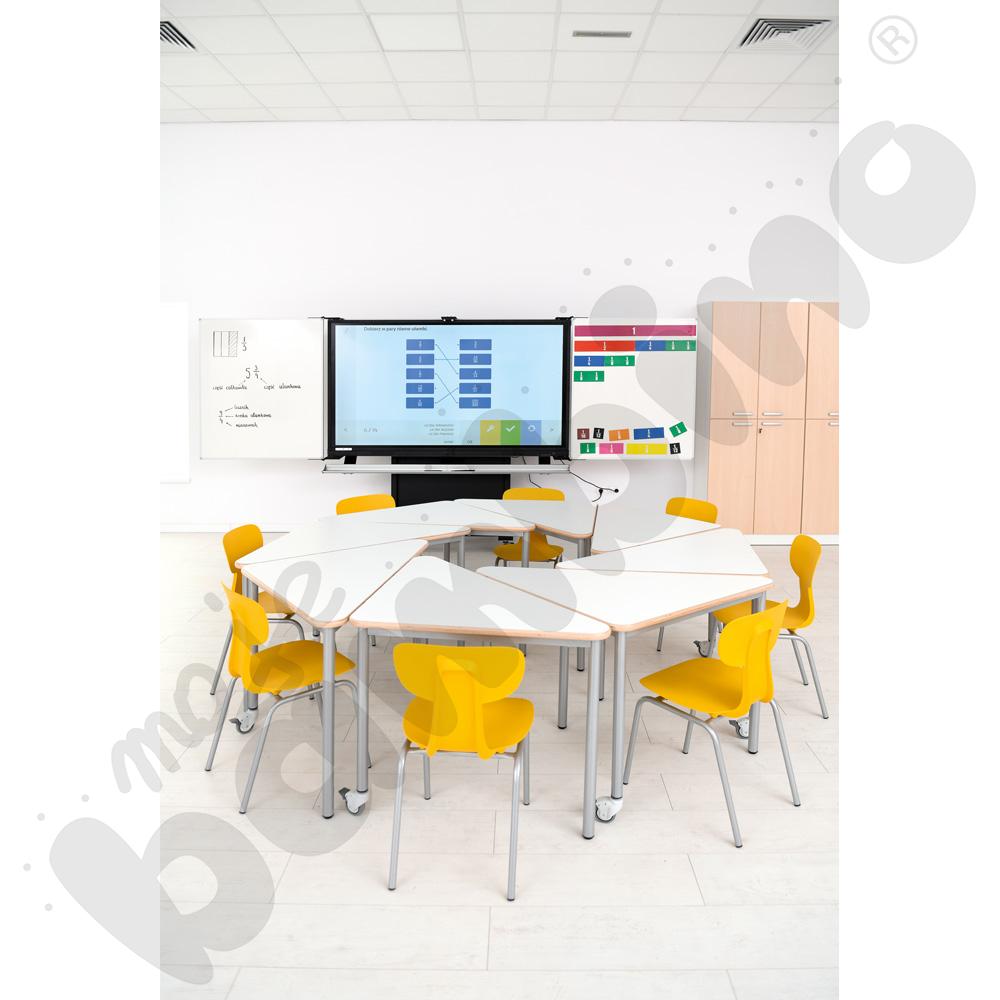 Stół Mila trójkątny 90x90x122, blat HPL biały, narożniki zaokrąglone, rozm. 6 z kółkiem