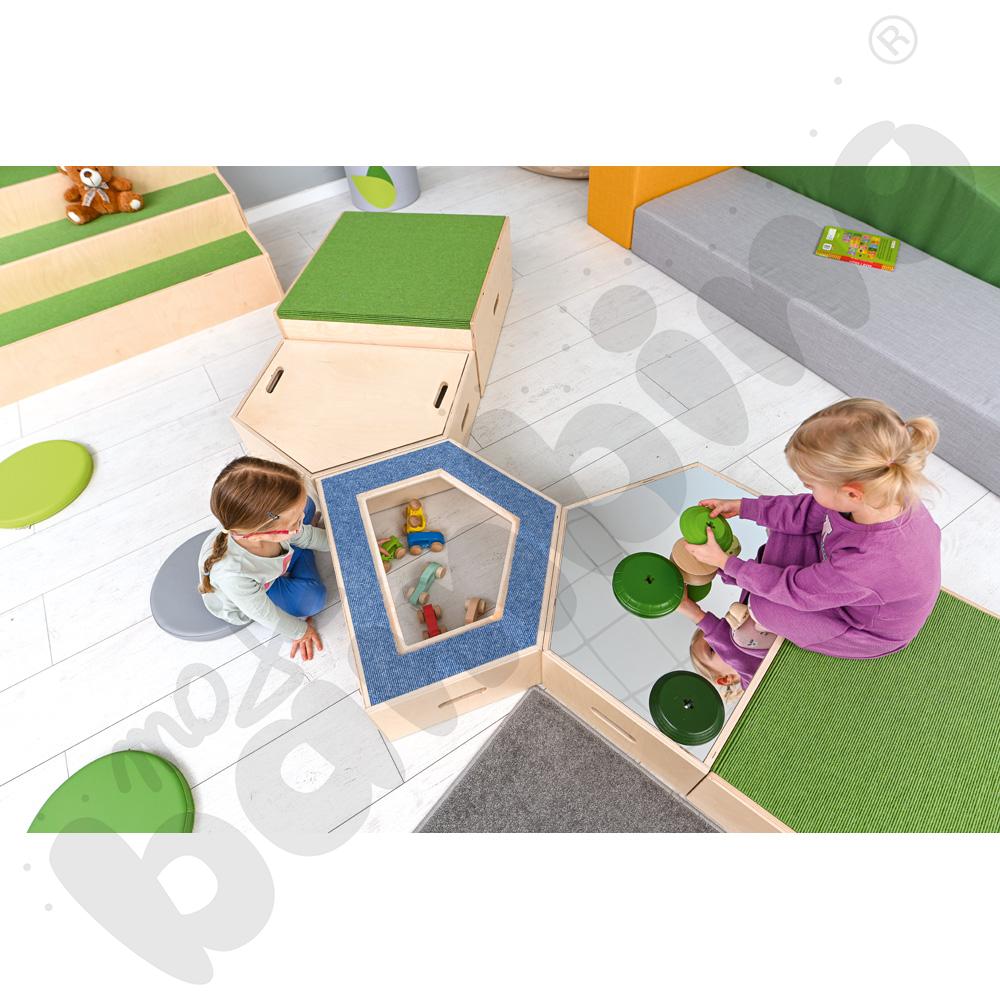 Podest pięciokąt z okienkiem, wys. 20 cm - ciemnoniebieski