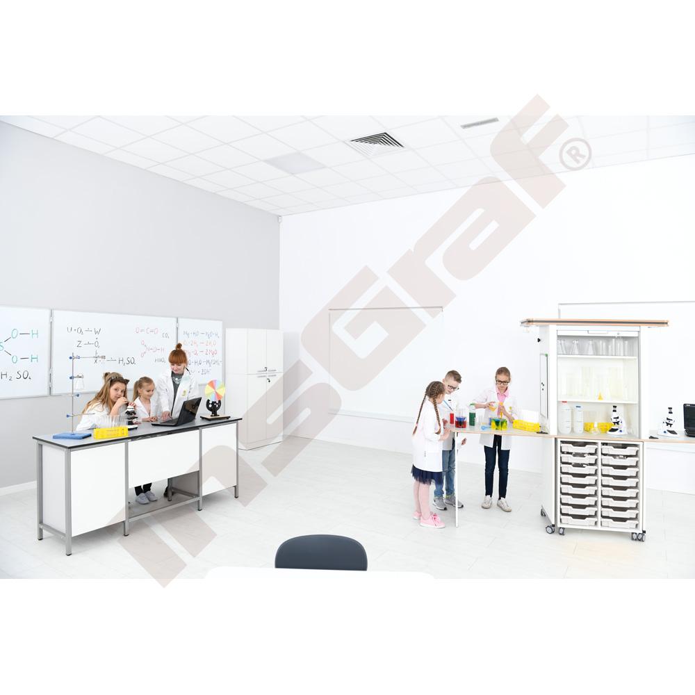 Laboratoř Grande XXL s bílými zásobníky