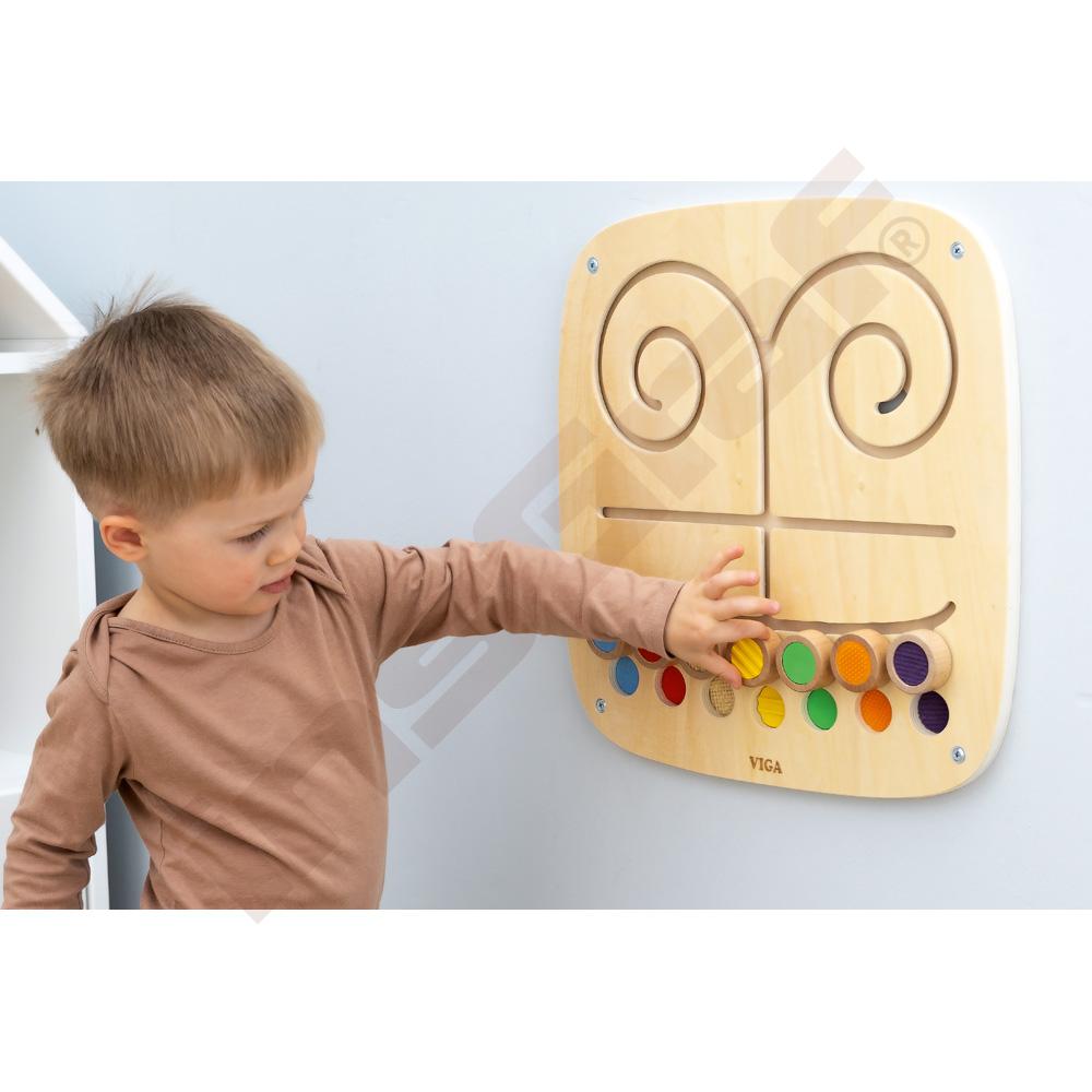 Nástěnný panel - dotkni se a přiřaď