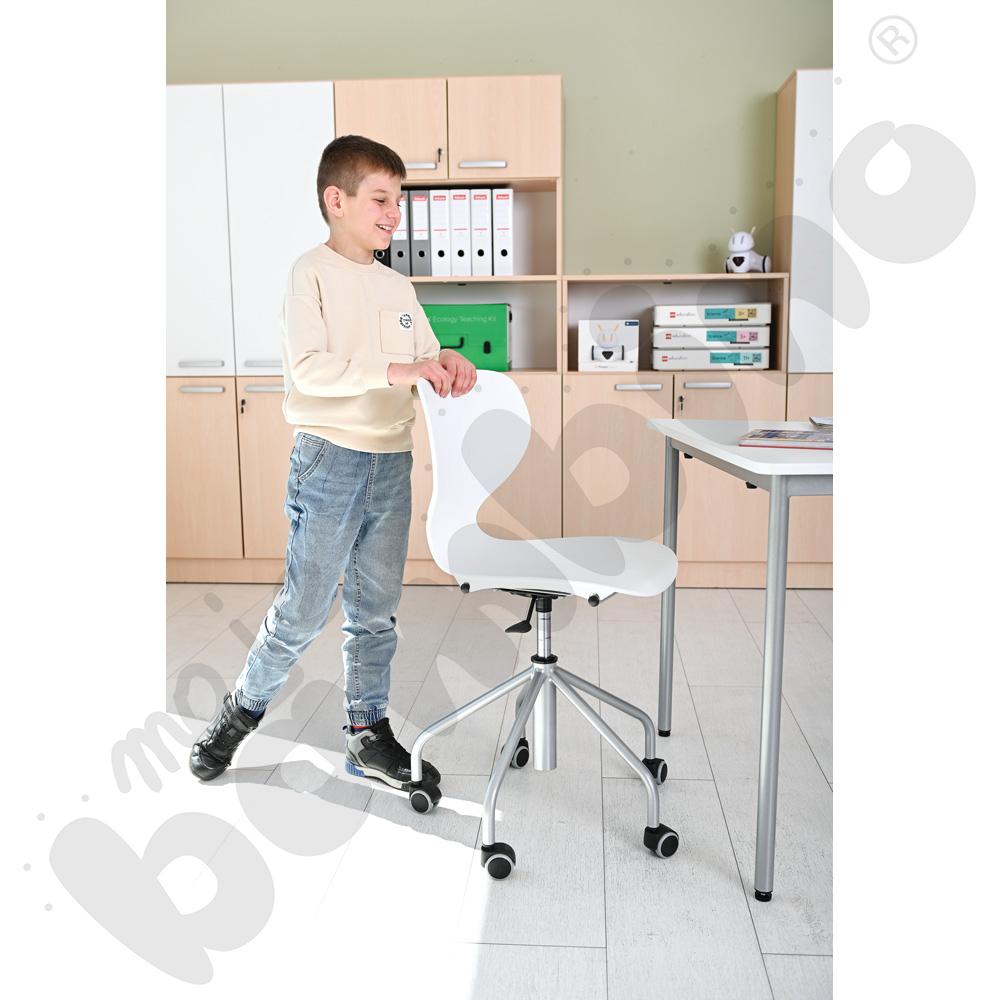 Stół Moove+ czworoboczny rozm. 6